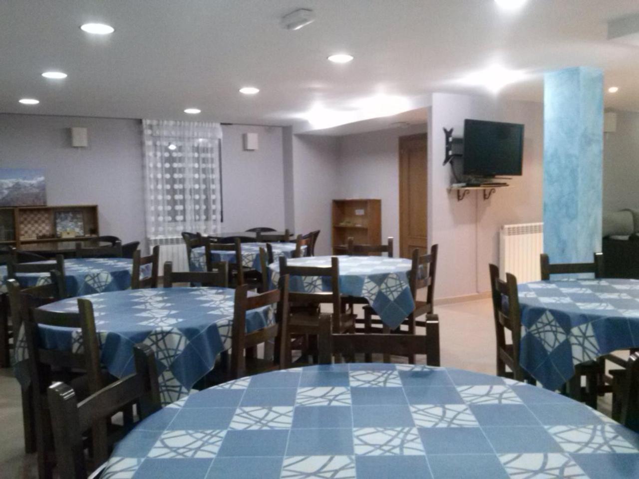 Albergue Turistico Rio Aragon Canfranc Zewnętrze zdjęcie